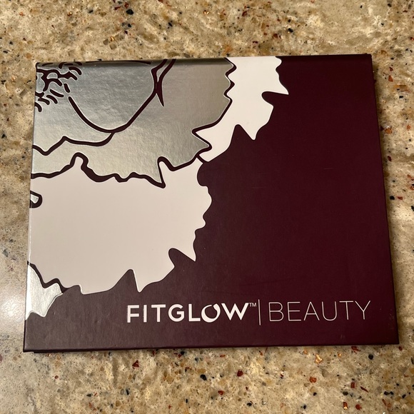 Fitglow Vibrant Blush Palette - Picture 3 of 4